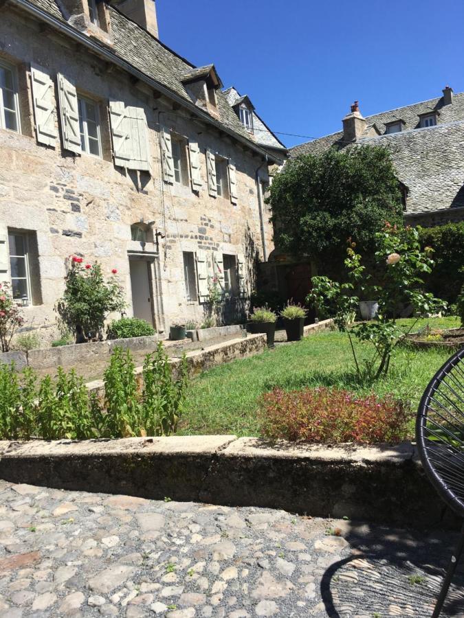 La Cure Grande Maison De Charme De 2 A 14 Personnes Saint-Urcize Kültér fotó